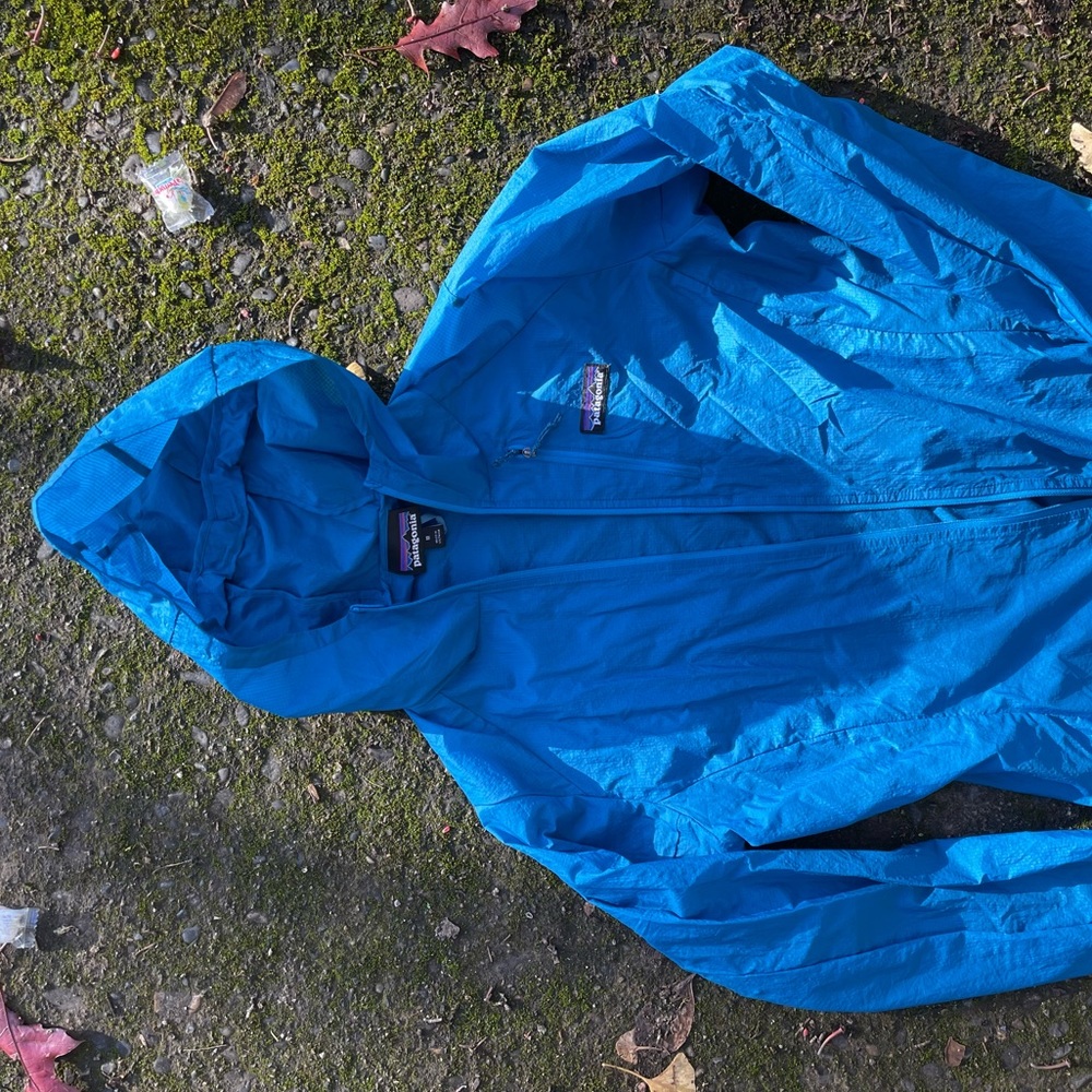 Patagonia Houdini Jacket Medium EUC Blue - Light Water Resistant
